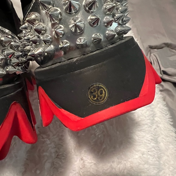 Brand New With Tags Marvel x CL shoes! - Picture 10 of 10